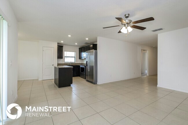 Foto del edificio - 1499 Swan Lake Cir