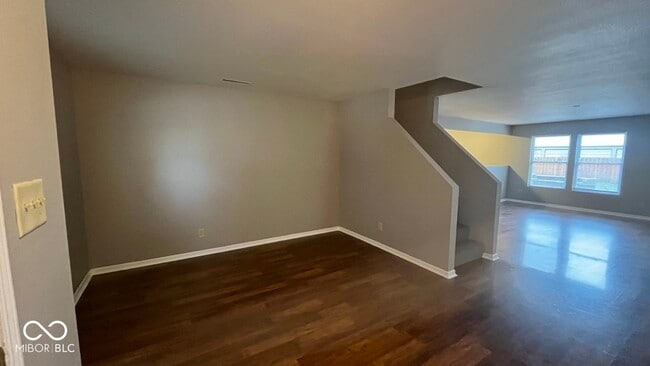 Building Photo - 10891 Rose Ln