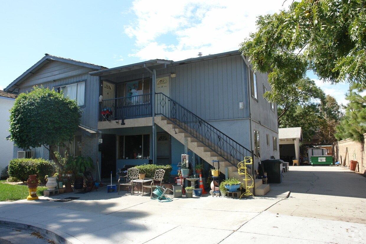 Primary Photo - 3011 Pearl Ave