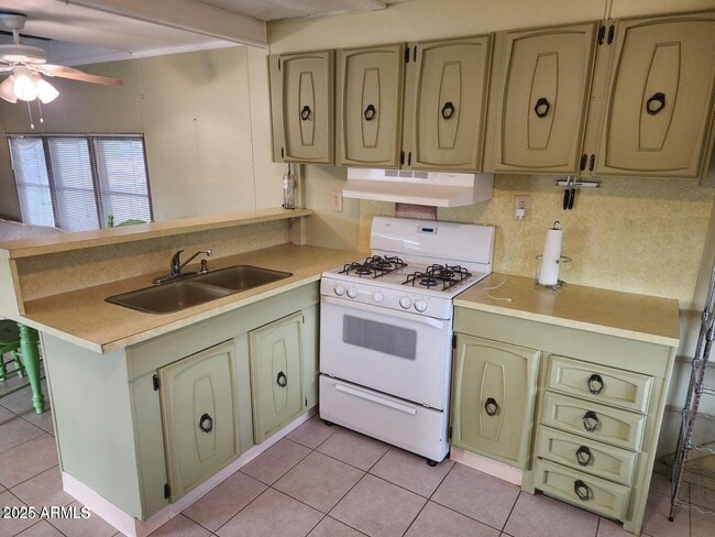 Building Photo - 1855 W Wickenburg Way