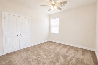 Building Photo - 10919 Texas Rose Dr