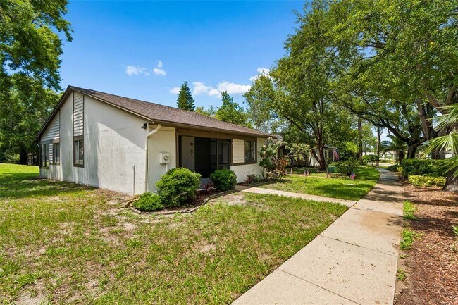 Foto del edificio - 2945 Grove Wood Blvd