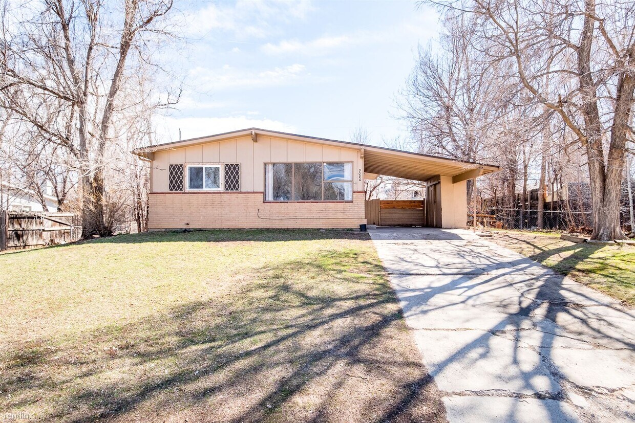 5 br, 2 bath House 9080 West 49th Avenue House for Rent in Arvada