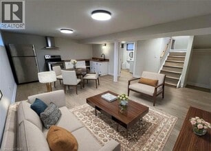 Building Photo - 346 E 15th St