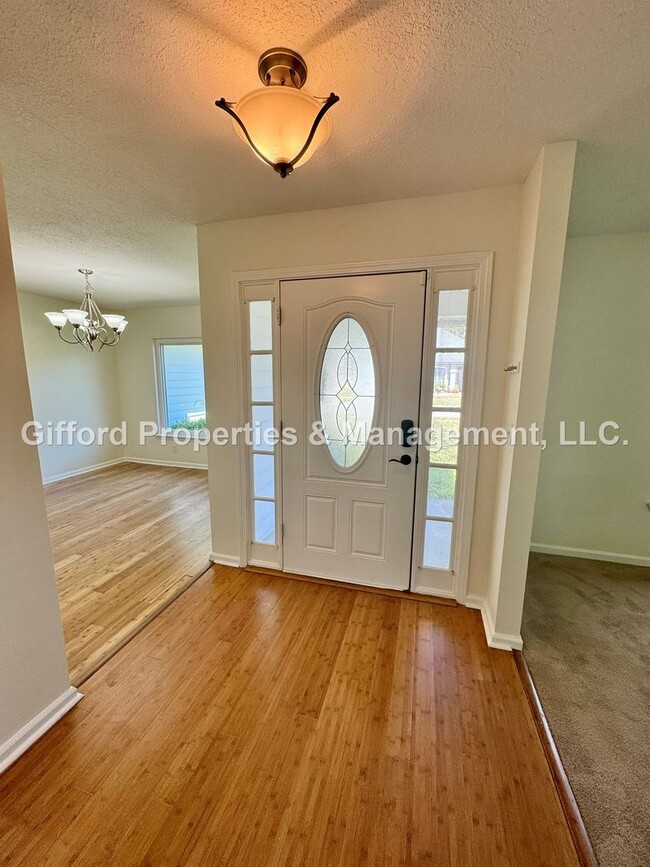 Building Photo - Beautiful 4 Bedroom / 2 Bathroom Harbor Winds Home w/ Solar Panels