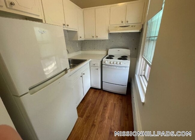 Building Photo - 46 S Huntington Ave