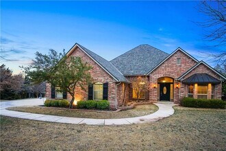 Building Photo - 9417 Forest Dale Dr
