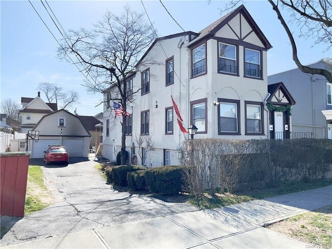 Building Photo - 50 Villa Ave