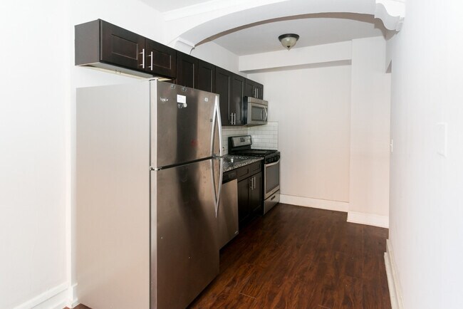 Building Photo - 6748 S Ashland Ave