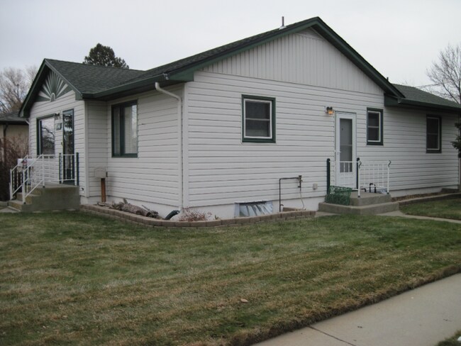 Foto del edificio - 1746 Alderson Ave