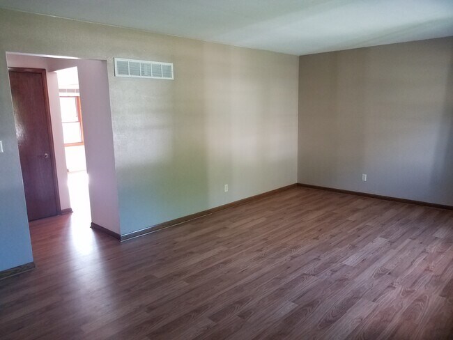 Living Room - 1642 Highland Dr