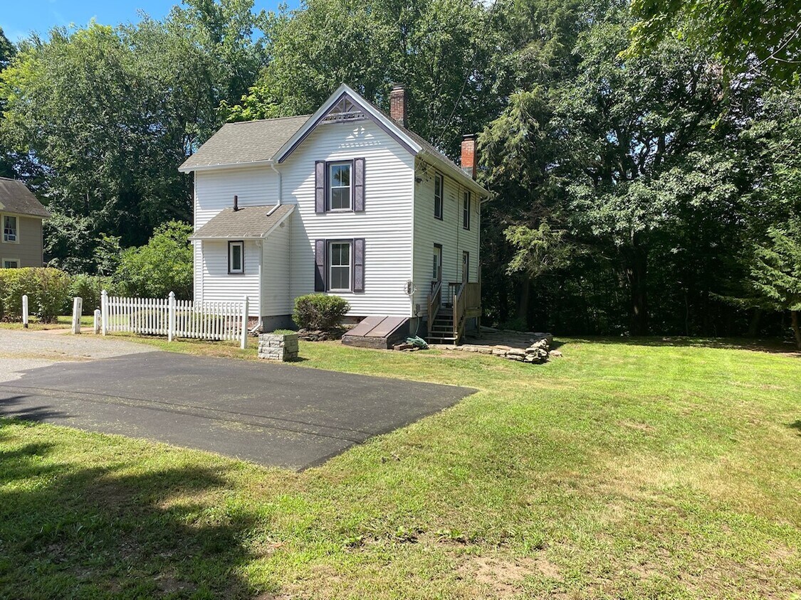 Foto principal - 77 Hopewell Hts