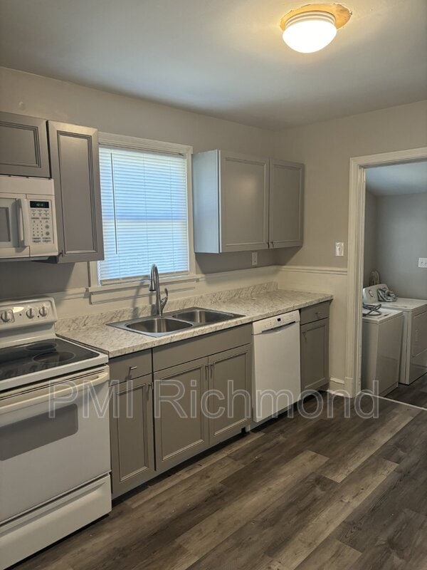 Building Photo - 5231 Rockland Rd
