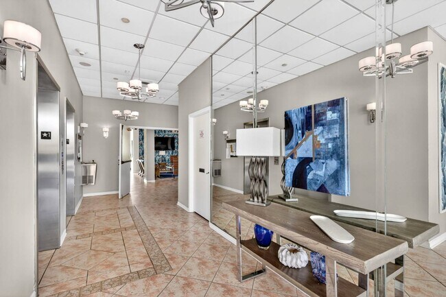 Building Photo - 5059 N Hwy A1A