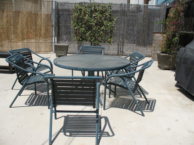 Building Photo - 1515 Cabrillo Ave