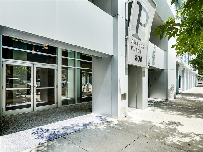 Building Photo - 800 Brazos St