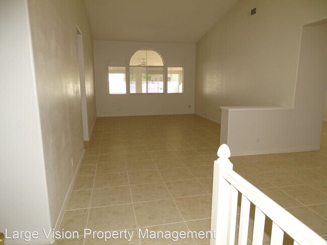 Building Photo - 3 br, 2 bath House - 9320 Evergreen Canyon...
