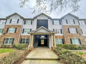 Building Photo - 4101 Fairington Club Dr