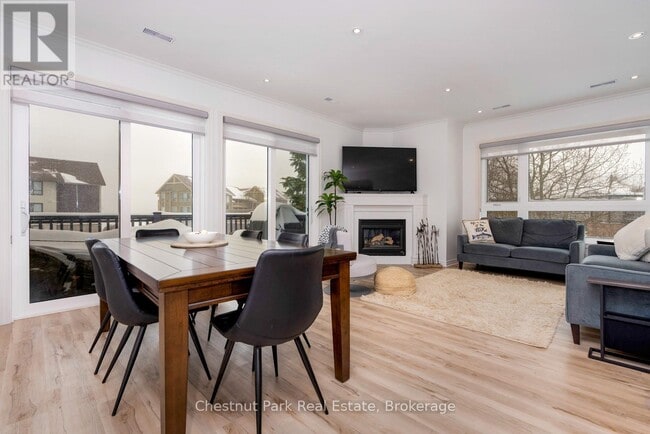 Building Photo - 679 Johnston Pk Ave