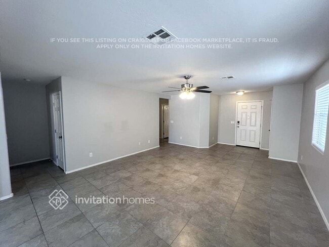 Building Photo - 2114 E Caspian Way