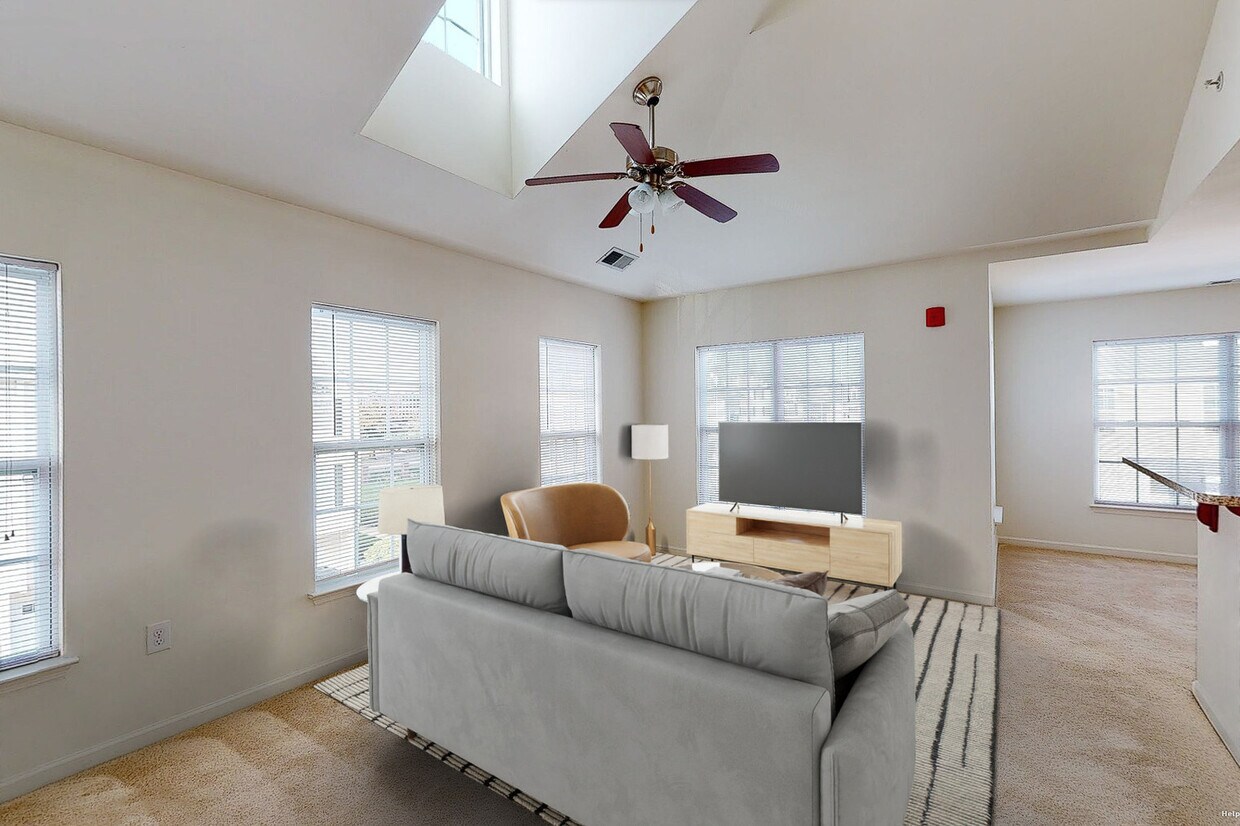 Foto principal - 998 Stewart Ave
