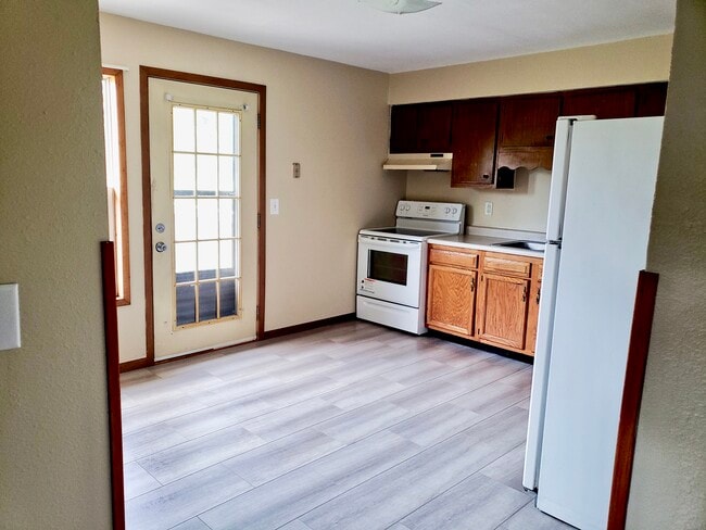 Building Photo - 4140 Mary Pl