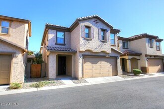 Building Photo - 4717 E Betty Elyse Ln