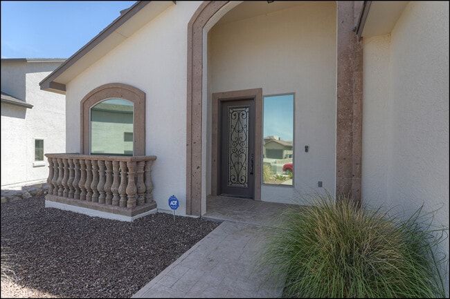 Foto del edificio - 2166 Enchanted Crst Dr