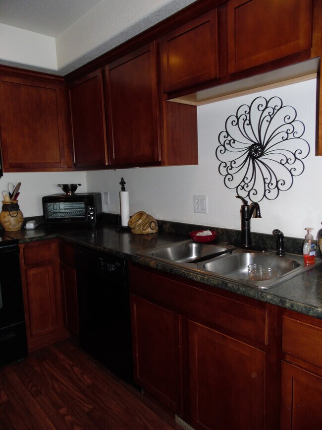 Foto del edificio - 4113 Gunsmoke Rd