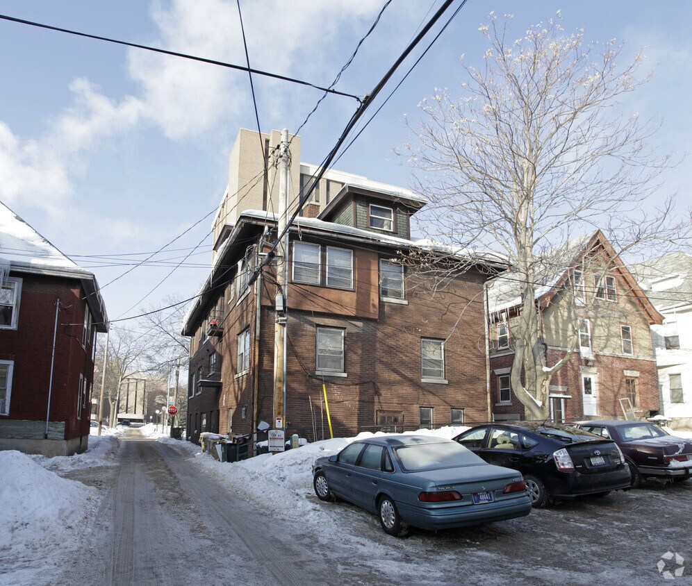Foto del edificio - 213 N Brooks St