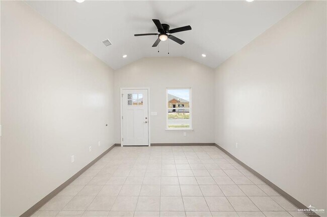 Foto del edificio - 2434 S Vly Cir