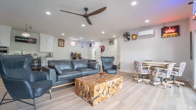 Building Photo - 10573 Jasper Ln