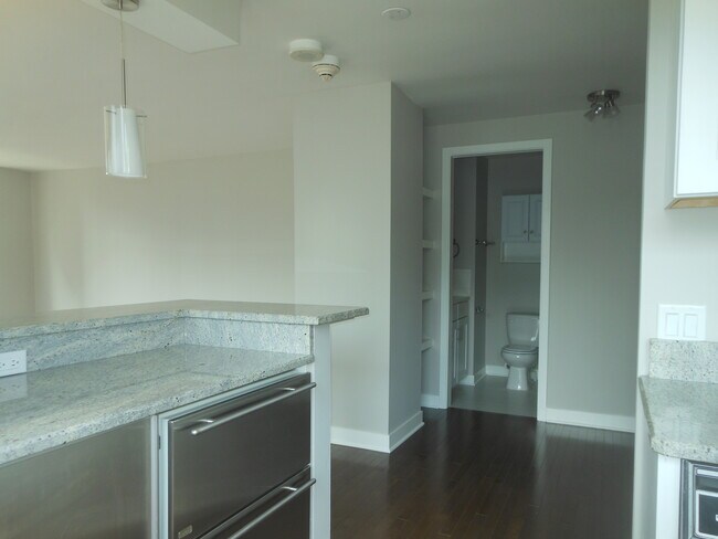 Building Photo - 405 N Wabash Ave