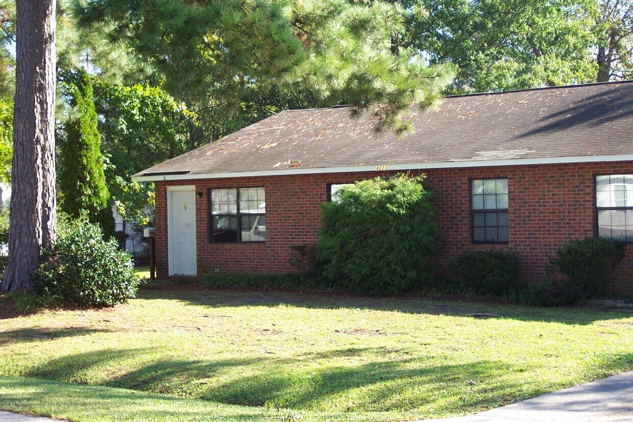 Primary Photo - 4223 Washington St
