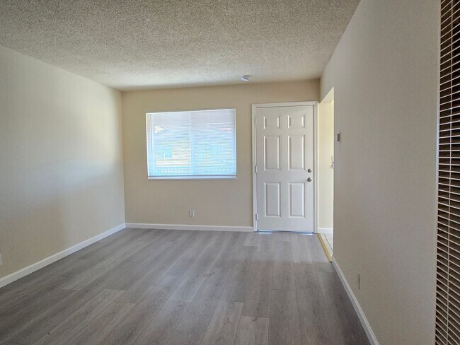 Foto del edificio - 1381 San Tomas Aquino Pkwy