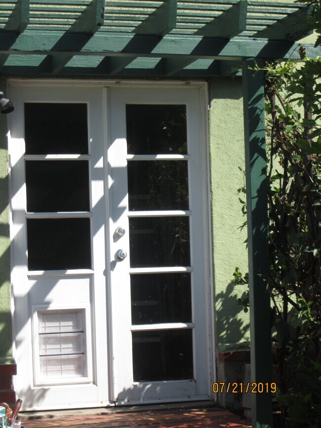 ENTRY - 12445 Walsh Ave