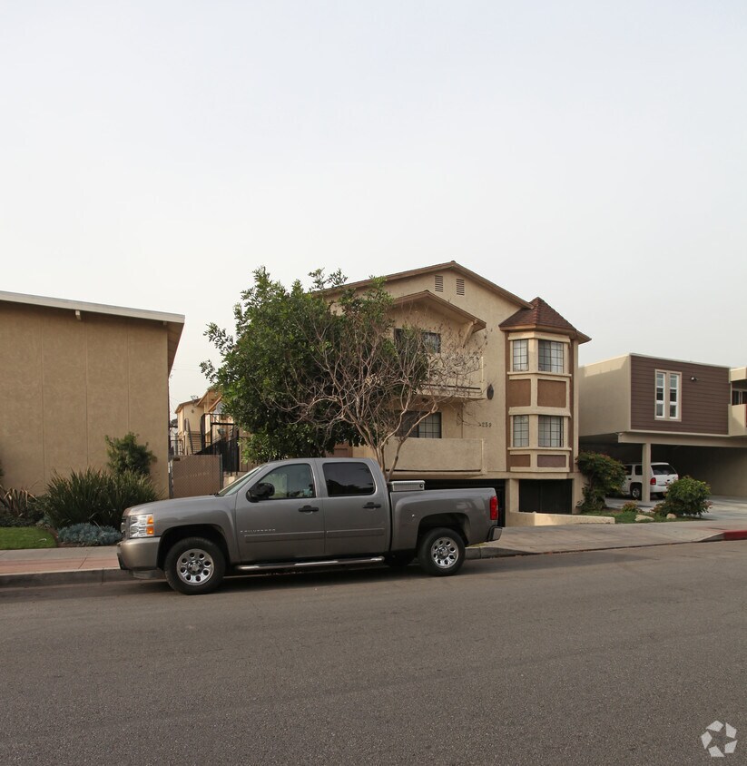 Building Photo - 259 W Verdugo Ave