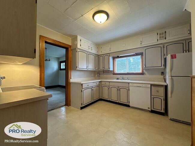Foto del edificio - 3 Bedroom Plus Den Home in St. Paul