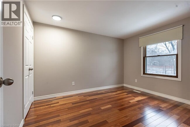 Building Photo - 598 Mapledale Ave
