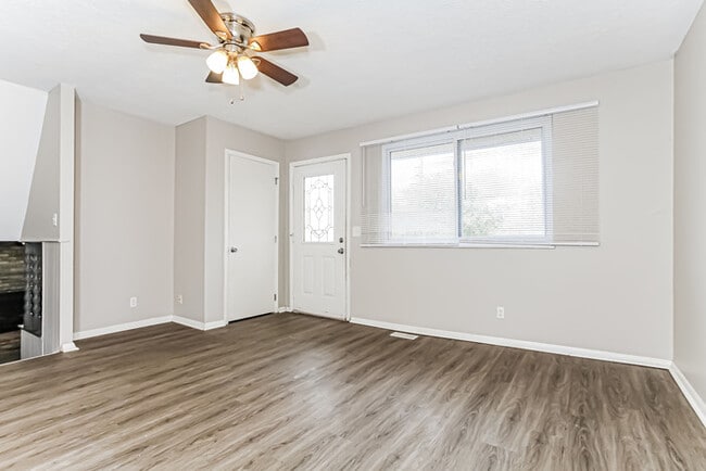 Building Photo - 10203 Dewhill Ln