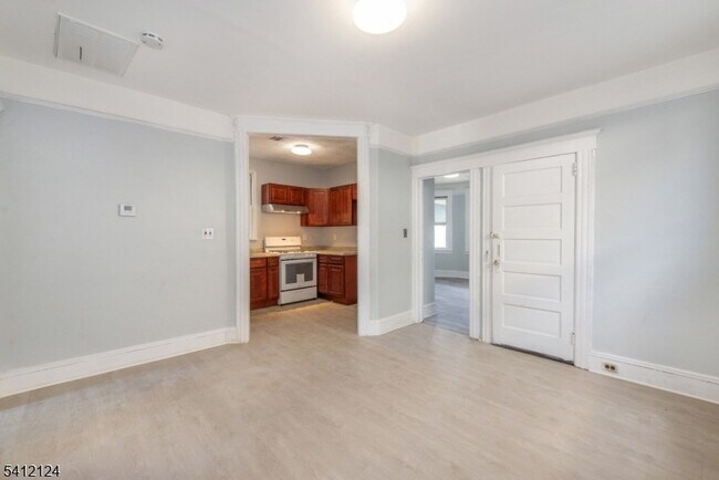 Foto del edificio - 51 Maple St