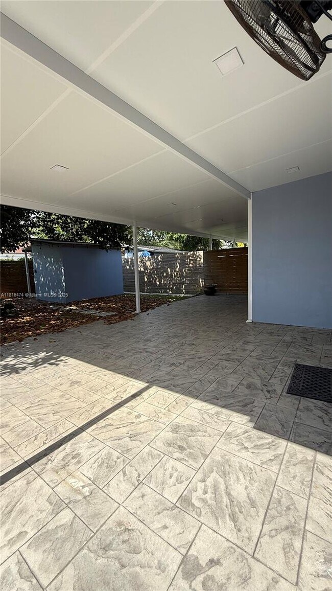 Foto del edificio - 1380 SW 20th St