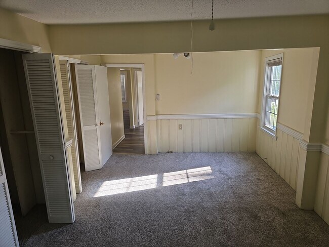 Foto del edificio - Beautiful 2 bedroom in quiet neighborhood ...