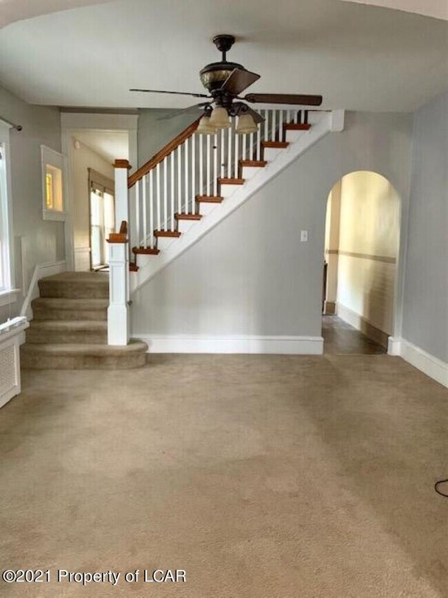 Building Photo - 309 Lee Park Ave