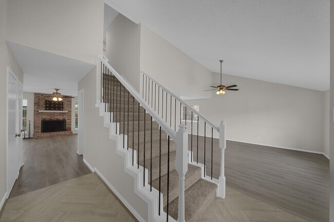 Foto del edificio - 16922 Nicole Ln