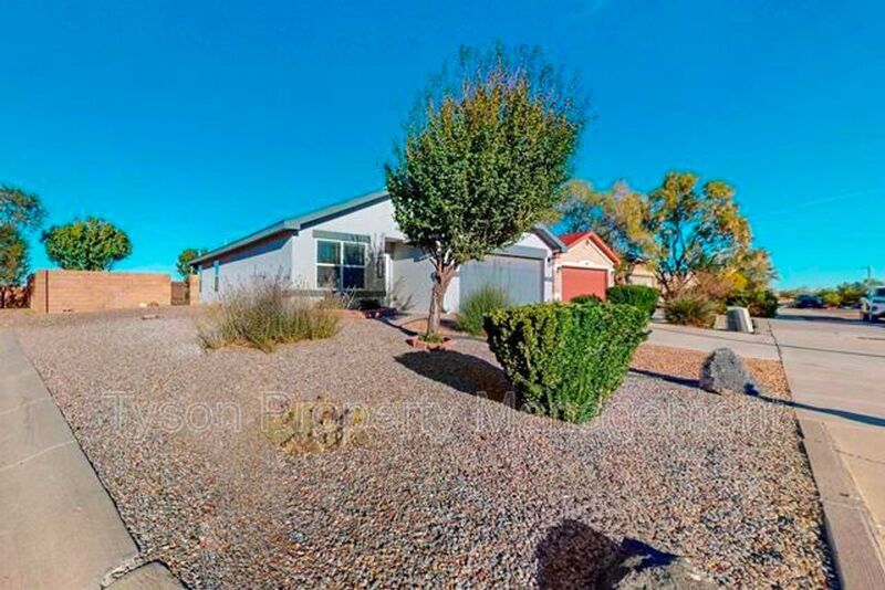 Primary Photo - 9409 Mogollon Dr NW