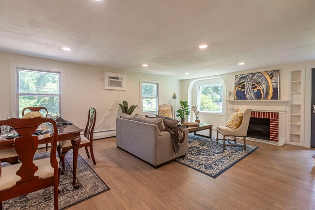 Building Photo - 897 Shuttle Meadow Rd