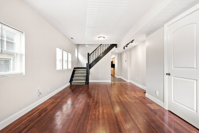 Foto del edificio - 1344 Linden St