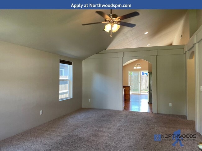 Building Photo - Very Nice 3 Bedroom 2 Bath Home****All Utilities Included Except Power****