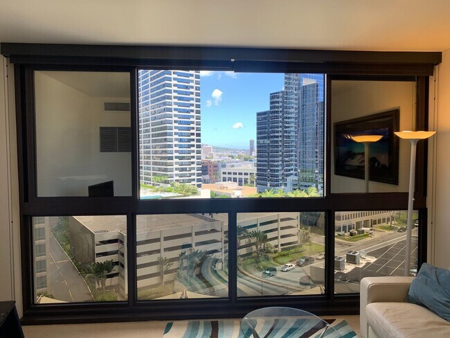 Foto del edificio - Fully Furnished 1 Bed-1BathPet Friendly Un...